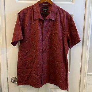 Men’s short sleeve button down